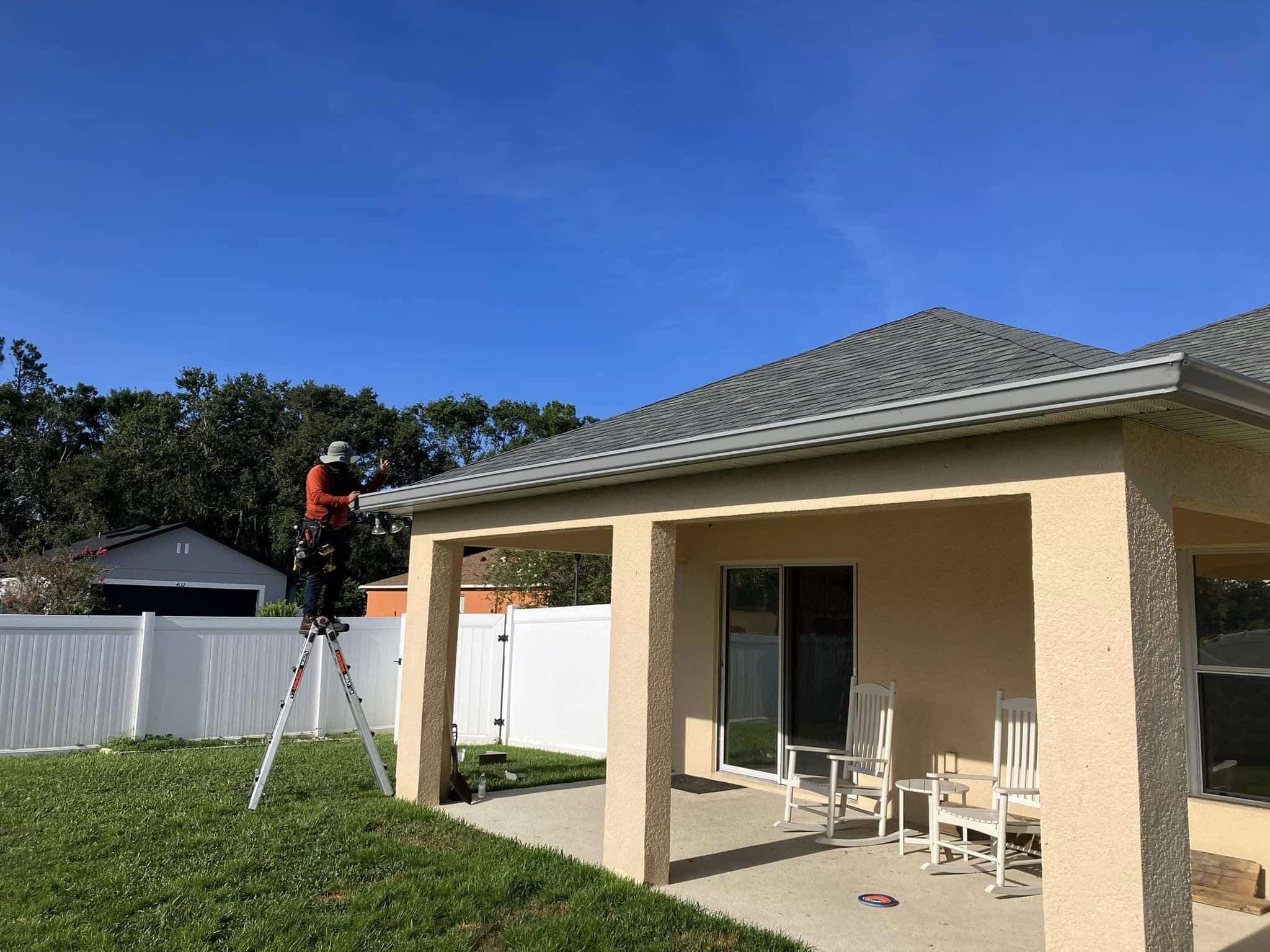 rain gutter cleaning service